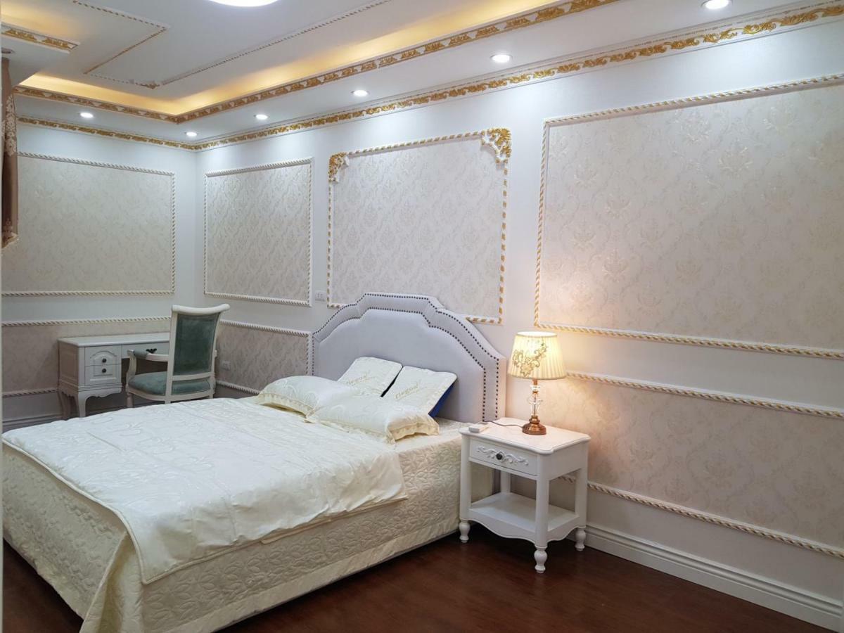 Cohost Club Hồ Tây ở D' Le Roi Soleil 2* Hà Nội